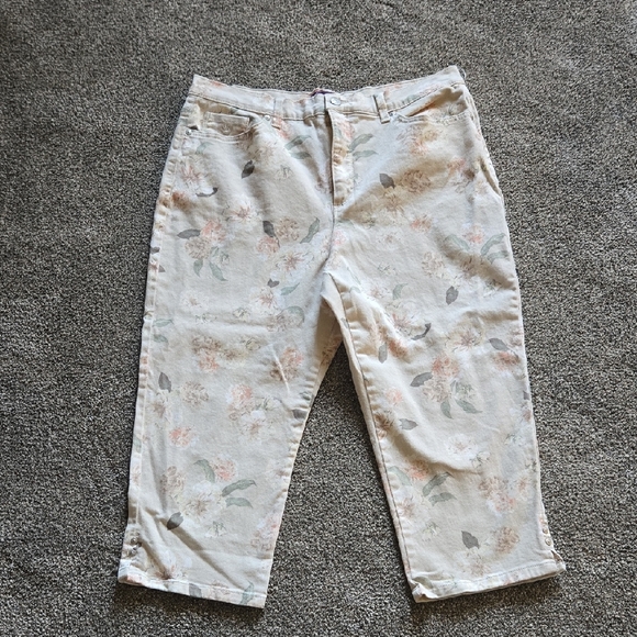 Like New! Women's Size 14 Gloria Vanderbuilt Capris - Picture 1 of 5